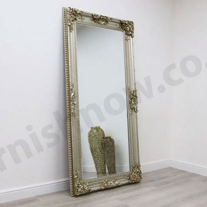 Lucy Mirror