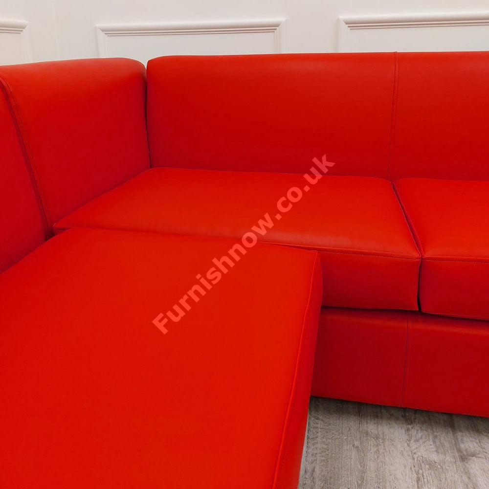 Canterbury Red Closeup Life Style